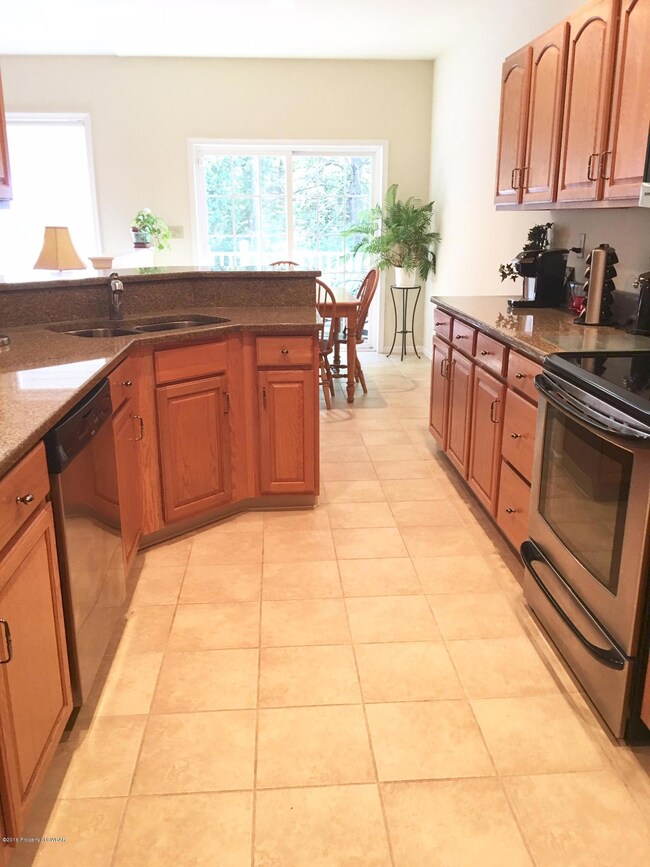 28 Willow Way, Dallas, PA 18612 - photo 6