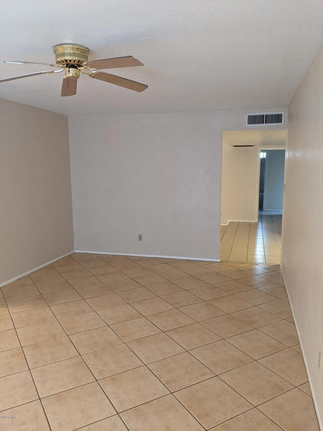 1121 W Juanita Ave, Mesa, AZ 85210 - photo 4