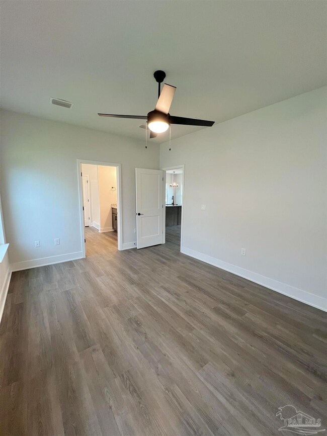 940 Rustling Pines Rd unit 13B, Cantonment, FL 32533 - photo 5