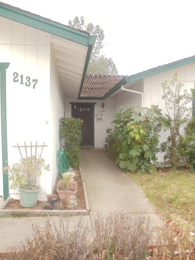 2137 Jessica Way, Redding, CA 96002 - photo 2