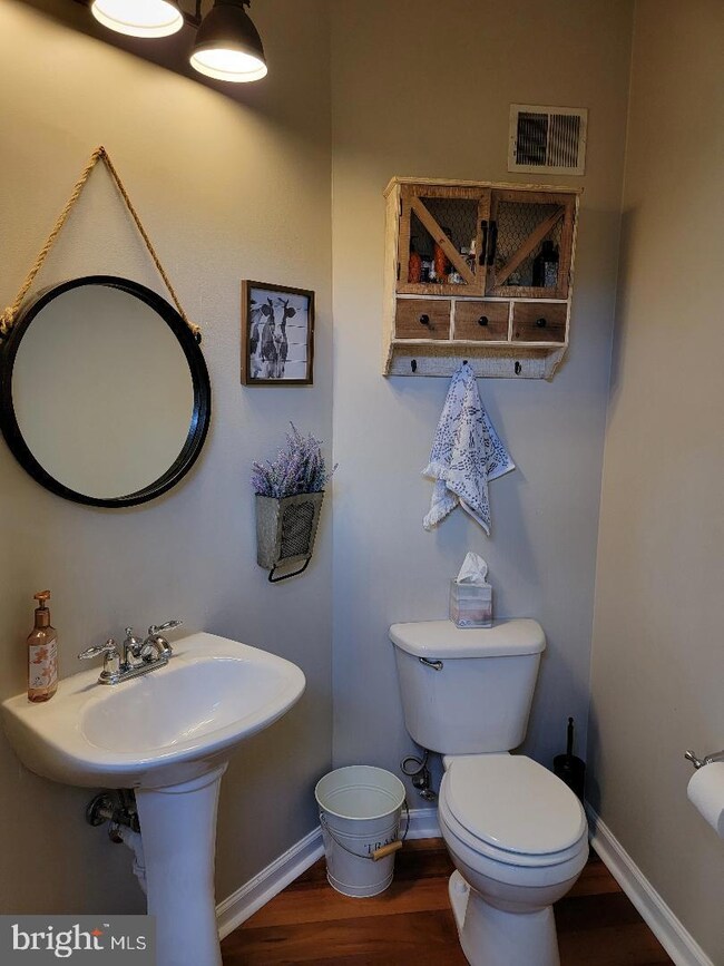 930 Isaac Chaney Ct, Odenton, MD 21113 - photo 3