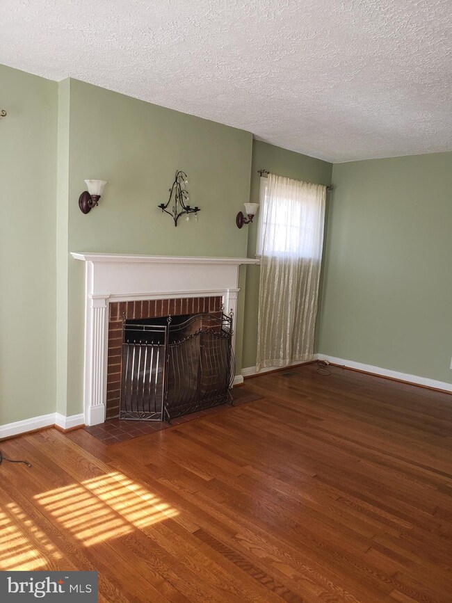 110 W Scanlon St, Culpeper, VA 22701 - photo 6