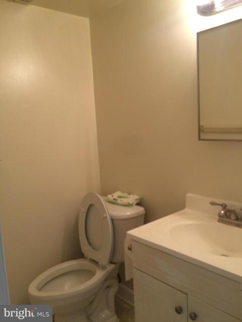 11717 Trophy Ct, Germantown, MD 20876 - photo 7