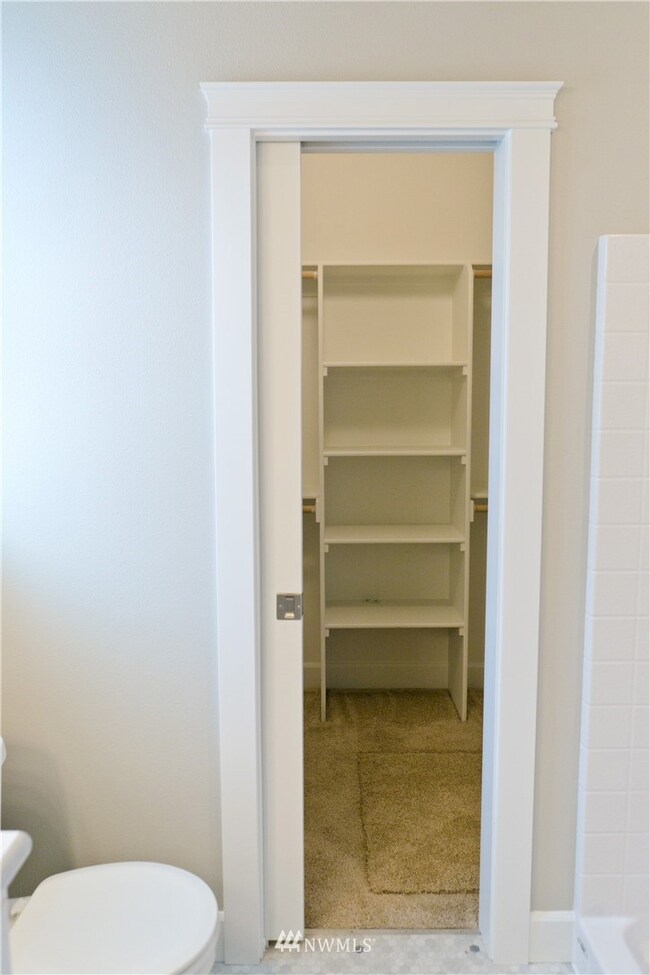 1330 E Mt Adams St, Othello, WA 99344 - photo 4