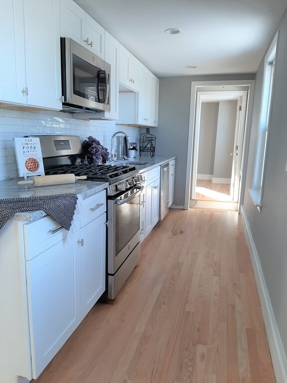 71 Neponset Ave unit 3, Hyde Park, MA 02136 - photo 3