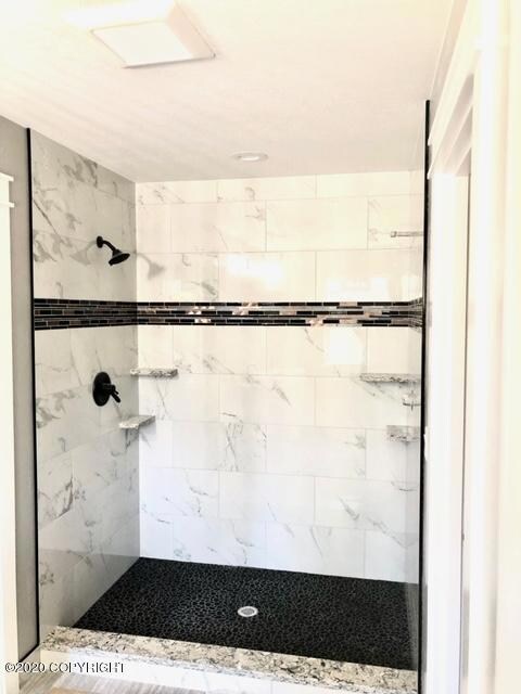 Master Shower - Photo Similar