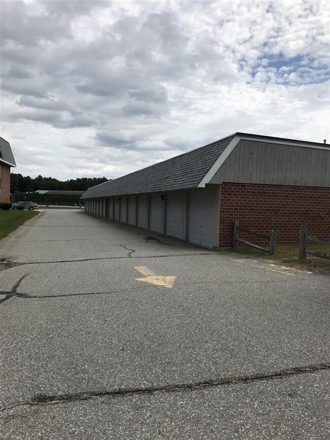 4 New Haven Dr unit UF202, Nashua, NH 03063 - photo 3