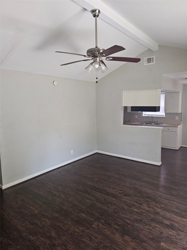 7615 Sterlingshire St, Houston, TX 77016 - photo 2