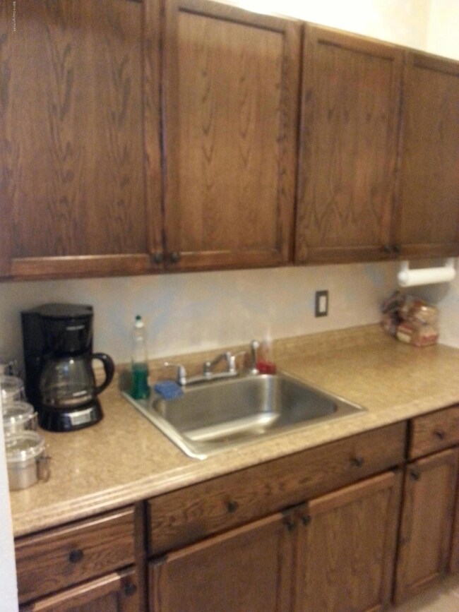 617 Ann St, Stroudsburg, PA 18360 - photo 5