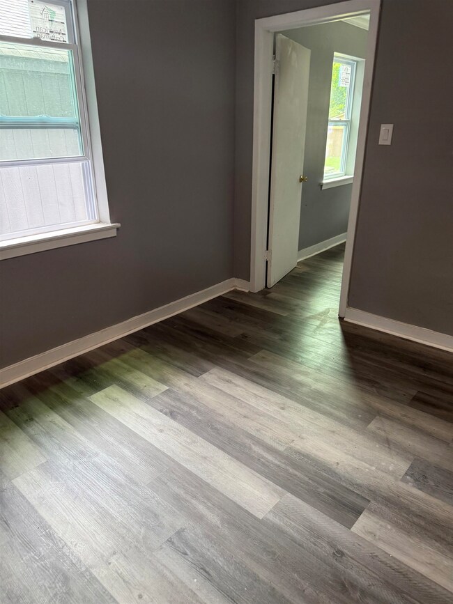 778 N Montgomery St, Memphis, TN 38107 - photo 7