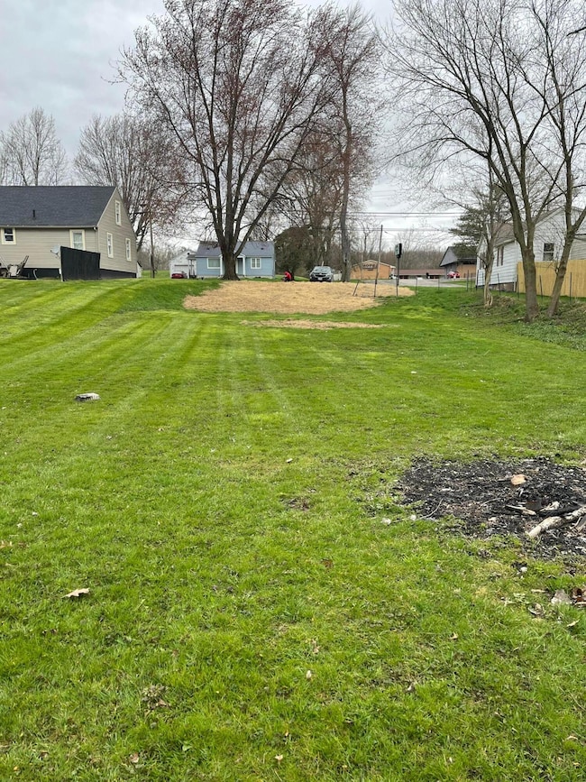 911 Charles St, Galion, OH 44833 - photo 4