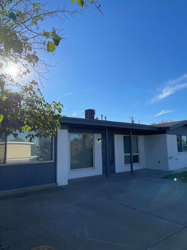 8256 Valle Placido Dr, El Paso, TX 79907 - photo 2