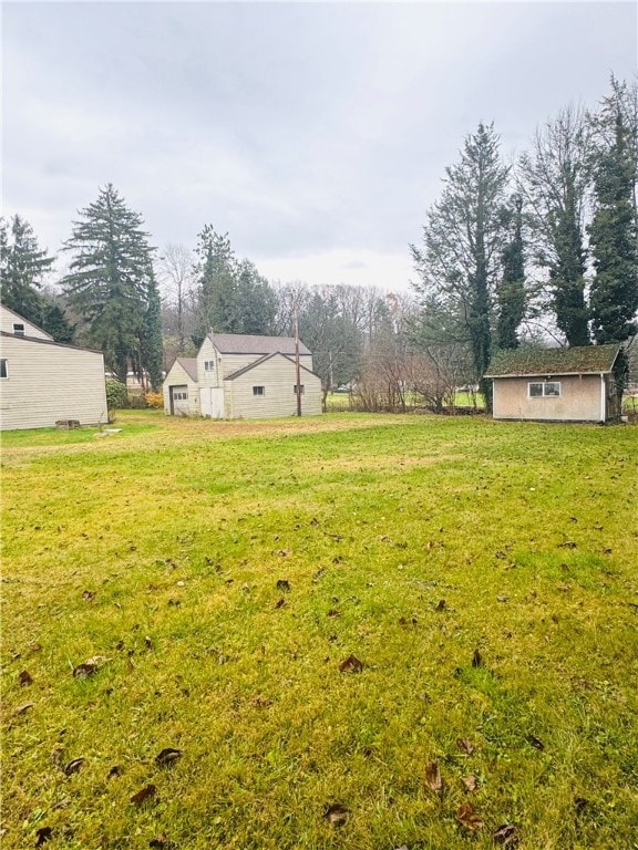 696 Englishman Hill Rd, Connellsville, PA 15425 - photo 2