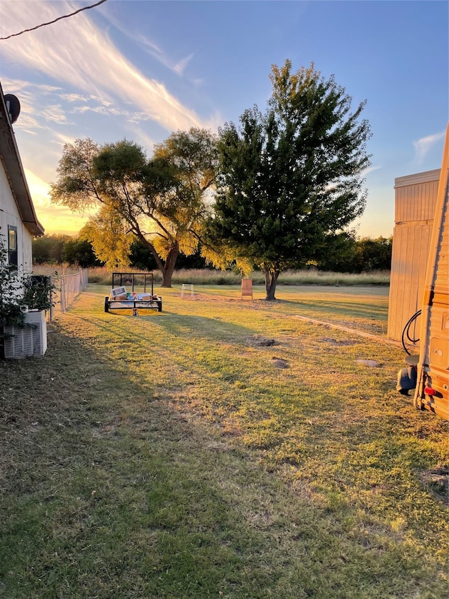 1441 Mcfarlin Rd, Collinsville, TX 76233 - photo 5