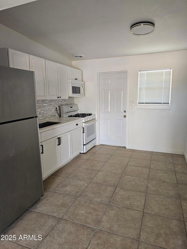 1735 E Sheridan St unit 2, Phoenix, AZ 85006 - photo 3