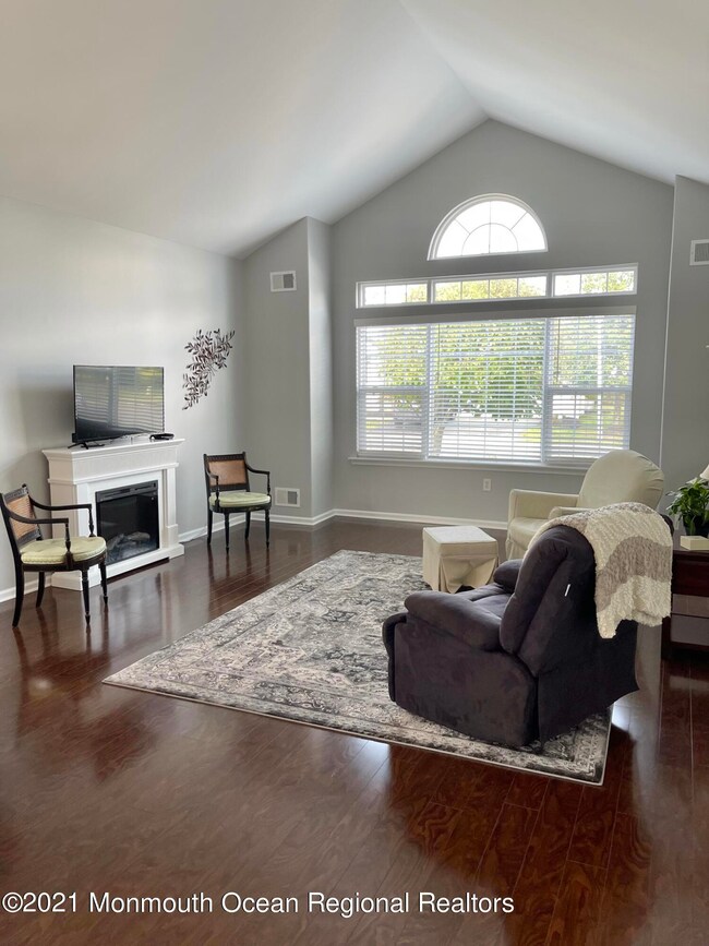 135 Eleanor Rd, Manchester, NJ 08759 - photo 5