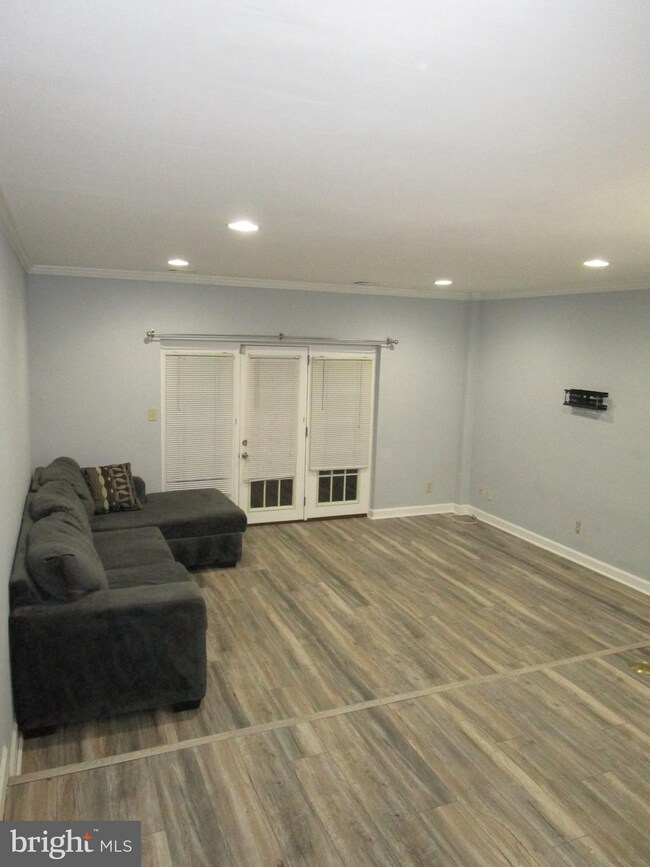 3816 Chesterwood Dr, Silver Spring, MD 20906 - photo 2