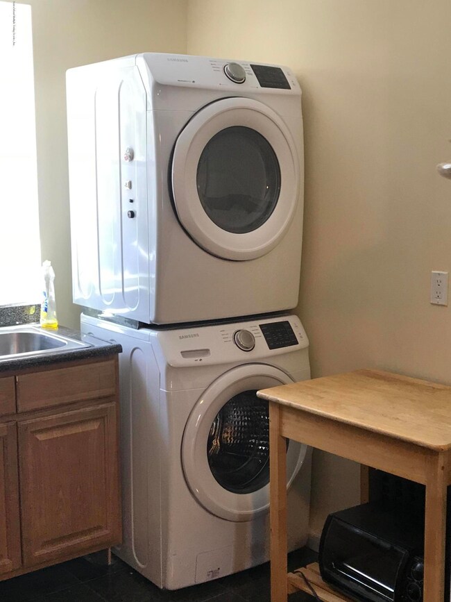 638 Bay St unit 2a, Staten Island, NY 10304 - photo 7