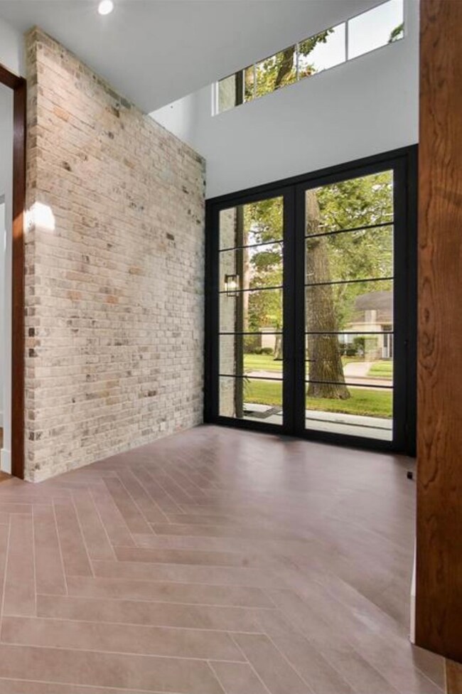 12302 Rip Van Winkle Dr, Houston, TX 77024 - photo 6