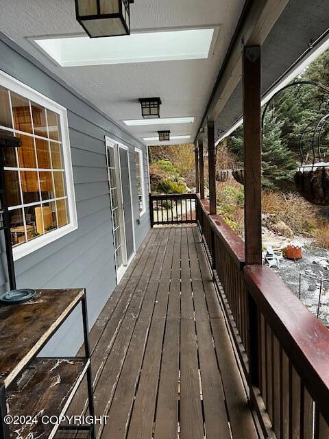 covered deck/porch