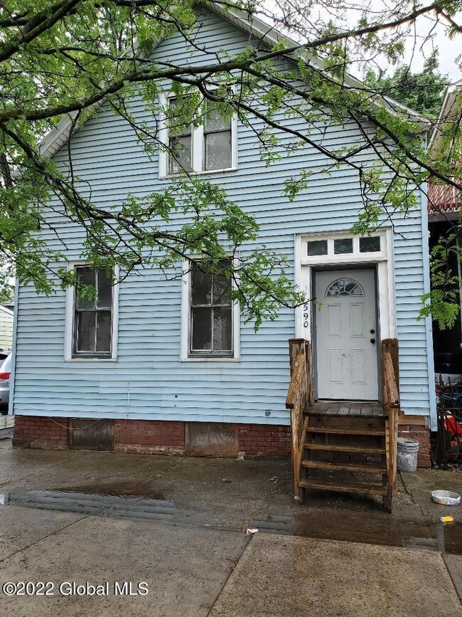 590 Livingston Ave, Albany, NY 12206 - photo 2