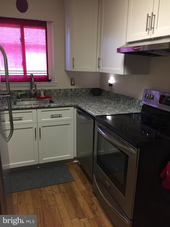 2537 Fox Ridge Ct unit 54, Woodbridge, VA 22192 - photo 6