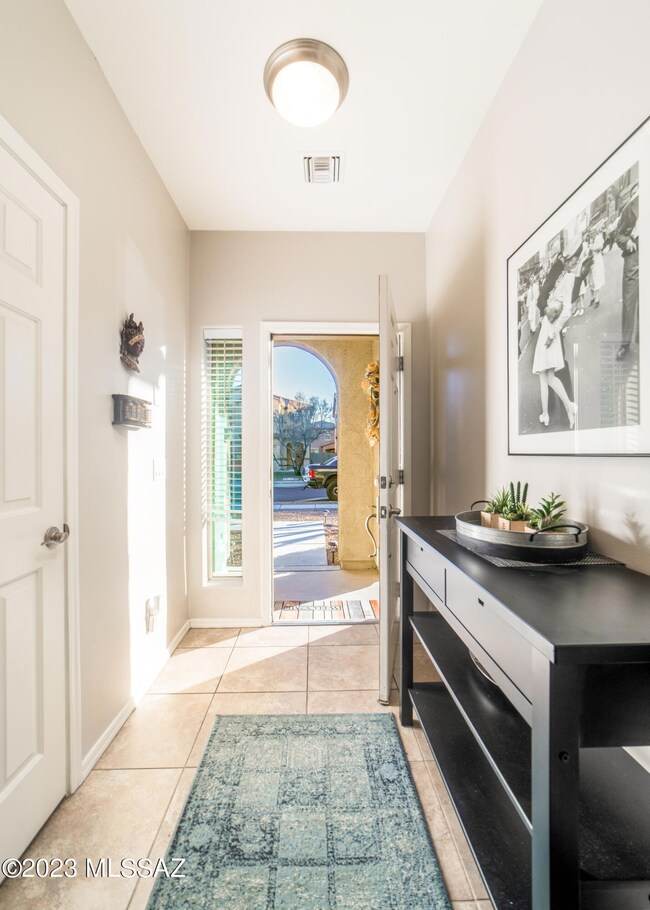 676 W Calle Capoasto - MLS Images-7