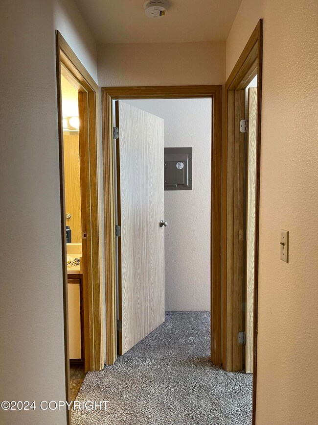 3570 W Dimond Blvd unit B4, Anchorage, AK 99502 - photo 6