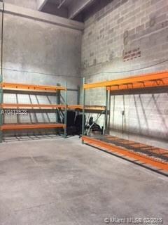 WAREHOUSE 1052 S.F.