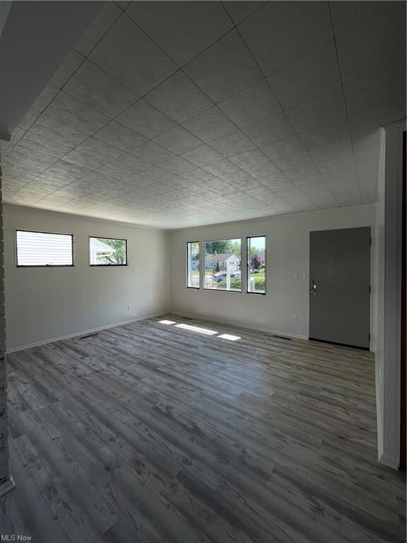 4208 Talbot Ln, Lorain, OH 44055 - photo 6