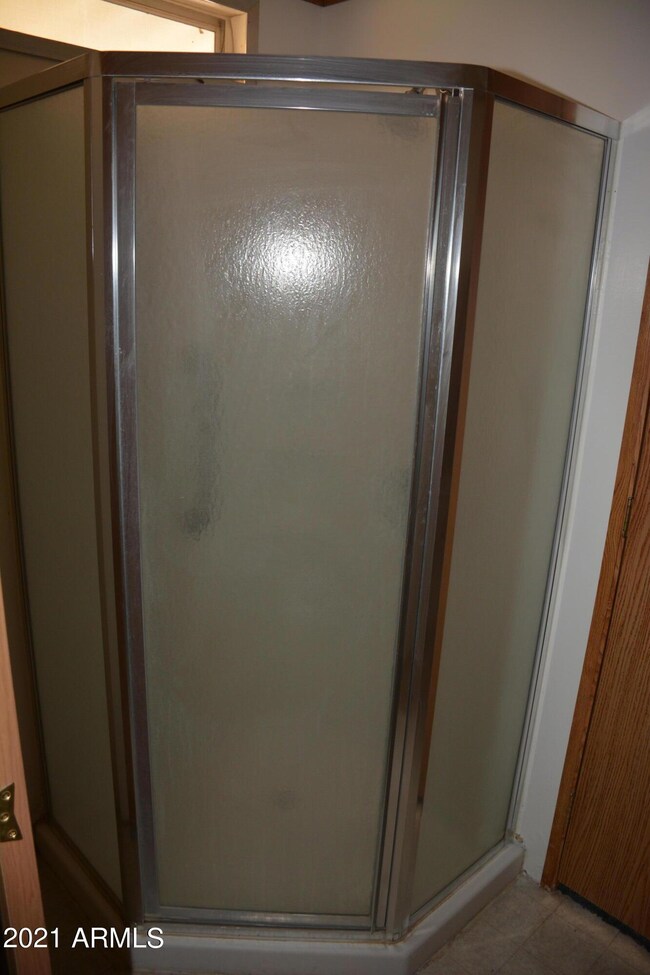 2nd Bathroom