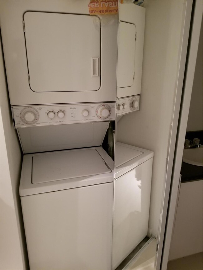 unlisted-address, Pembroke Pines, FL 33027 - photo 4