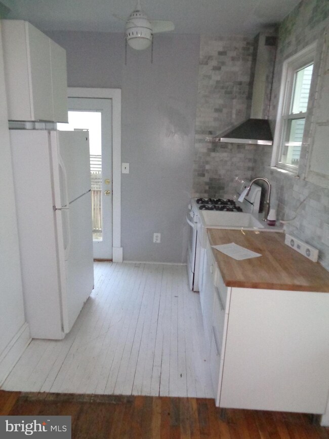 605 Ethan Allen Ave, Takoma Park, MD 20912 - photo 5