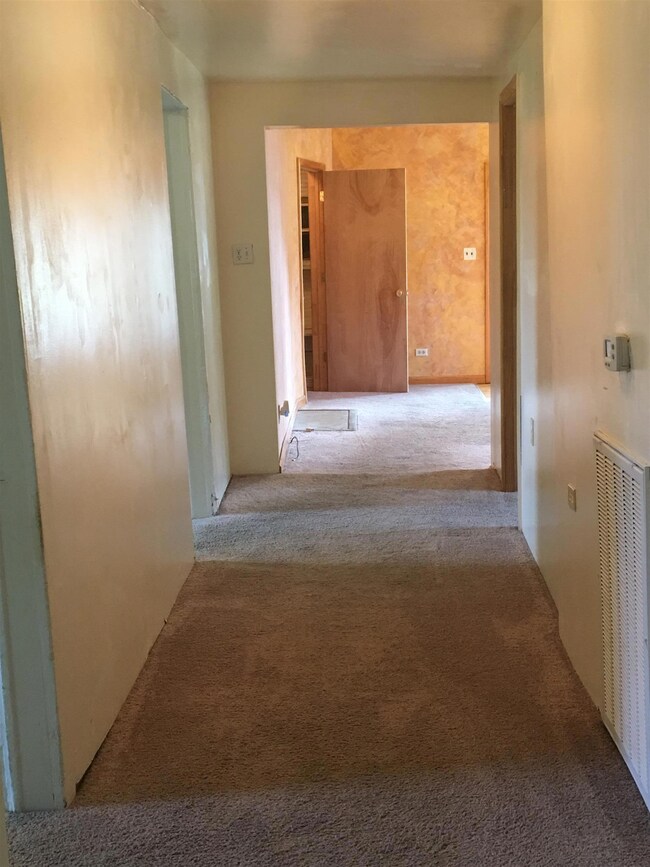 Nice size hall way with 6 month old carpets
