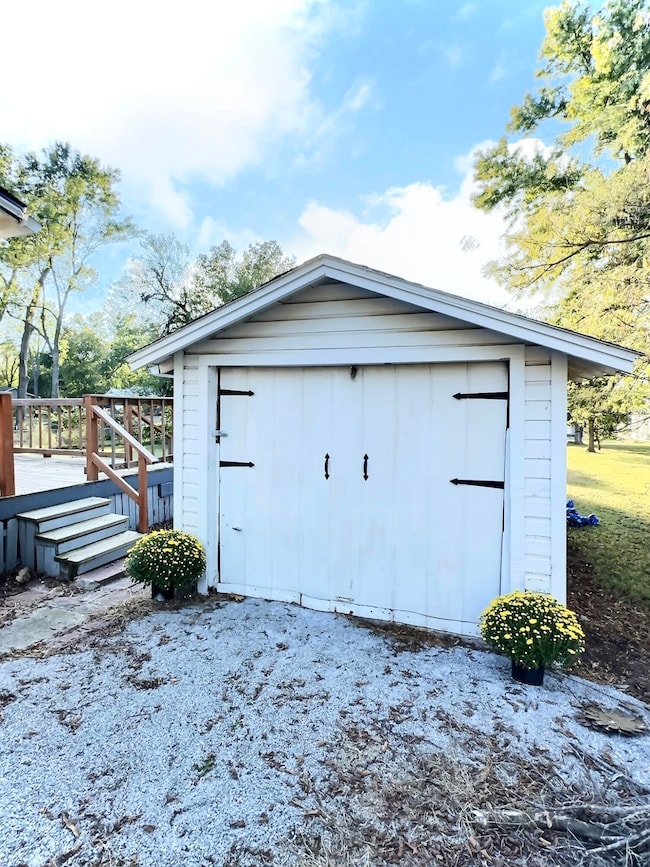 1239 N Main St, Nevada, MO 64772 - photo 3