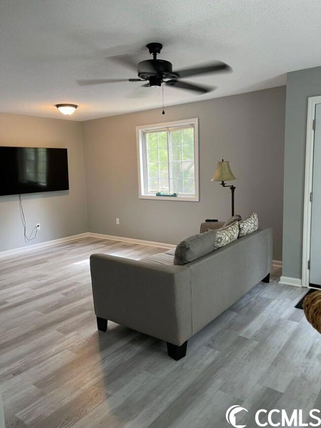 590 Hammock Ave unit B Unit, Murrells Inlet, SC 29576 - photo 3