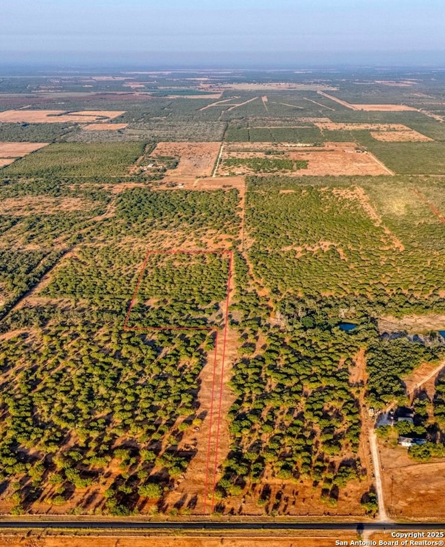 2 Cr 331 E, Jourdanton, TX 78026 - photo 3