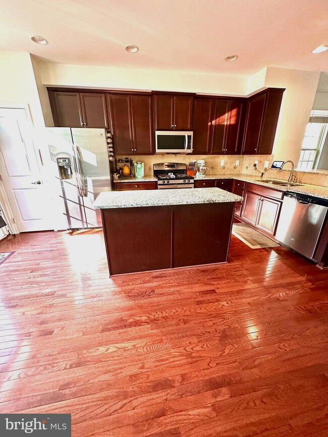 7309 Old Calvary Rd, Hanover, MD 21076 - photo 3