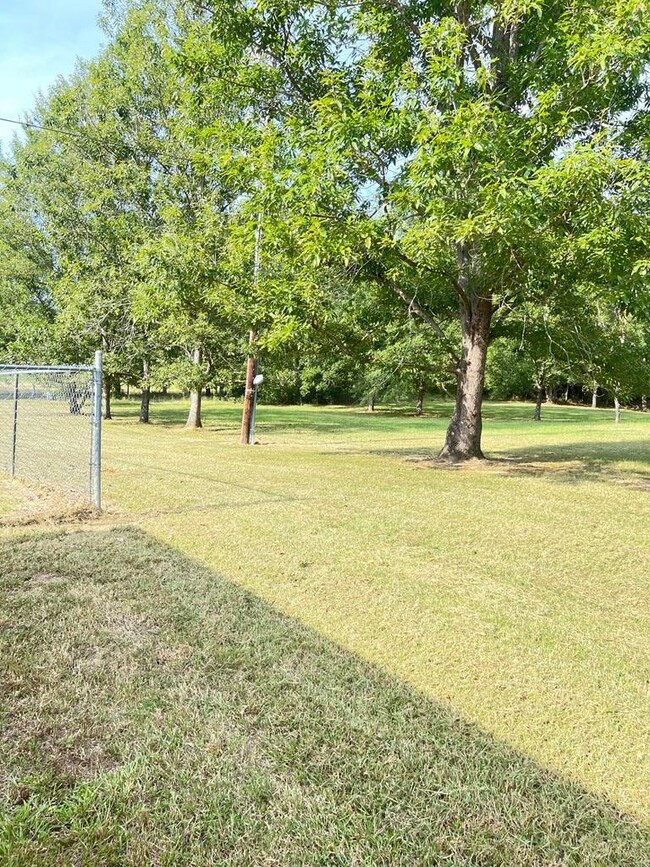 2424 Ms Highway 404, Gore Springs, MS 38929 - photo 2