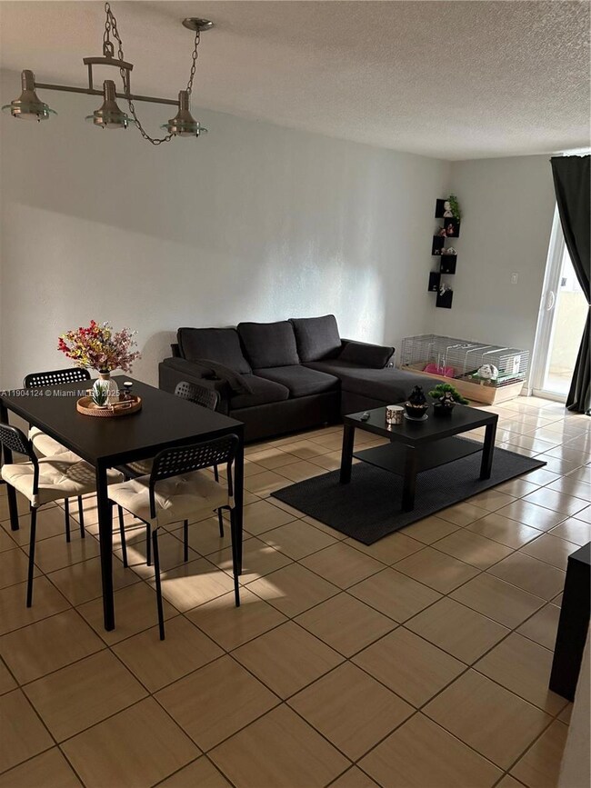 10090 NW 80th Ct unit 1340, Hialeah Gardens, FL 33016 - photo 3