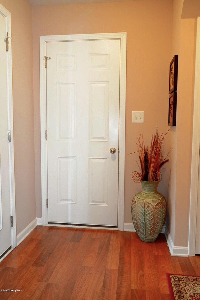 378 Gentry Ln, Mount Washington, KY 40047 - photo 4