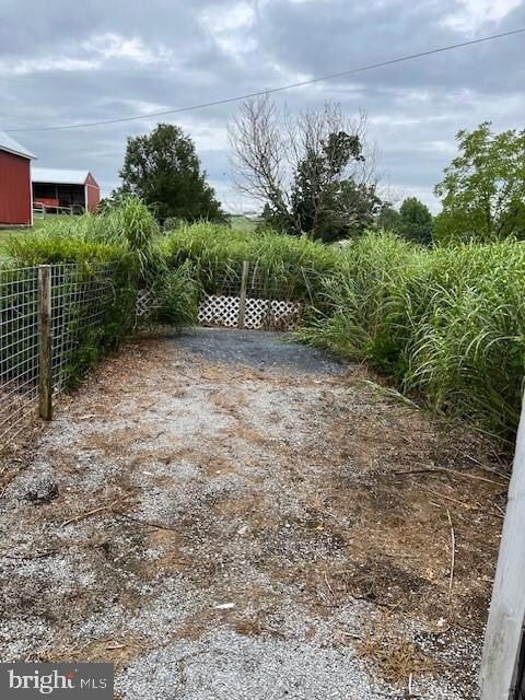 886 Laurel Rd, Hamburg, PA 19526 - photo 5