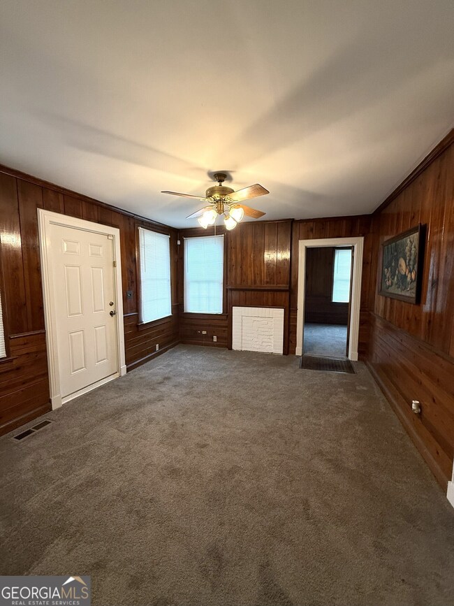 243 W Tate St, Elberton, GA 30635 - photo 7