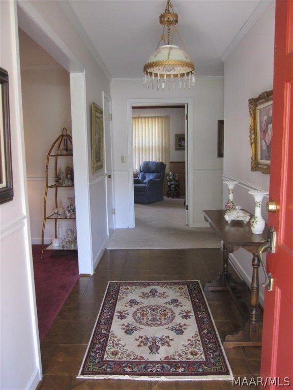 Entry/Foyer