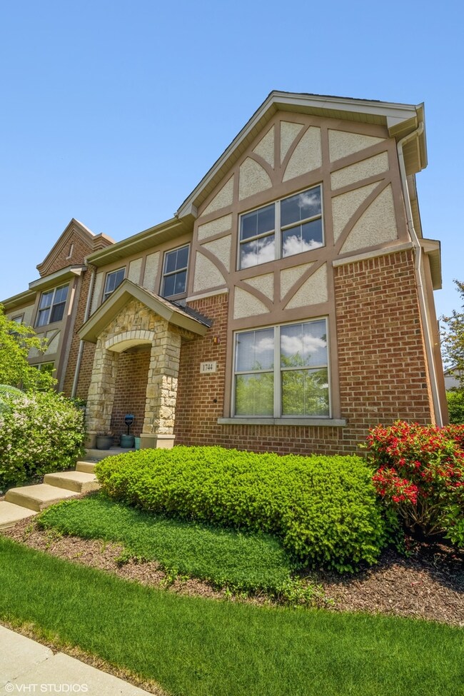 1744 Lancaster Way, Northbrook, IL 60062 - photo 4