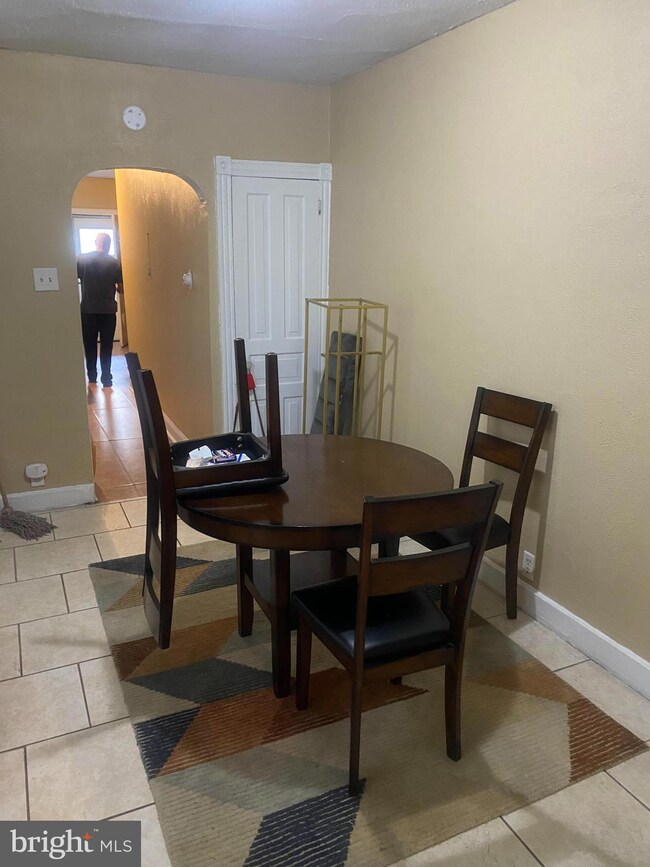 543 S 17 1/2 St, Reading, PA 19606 - photo 4