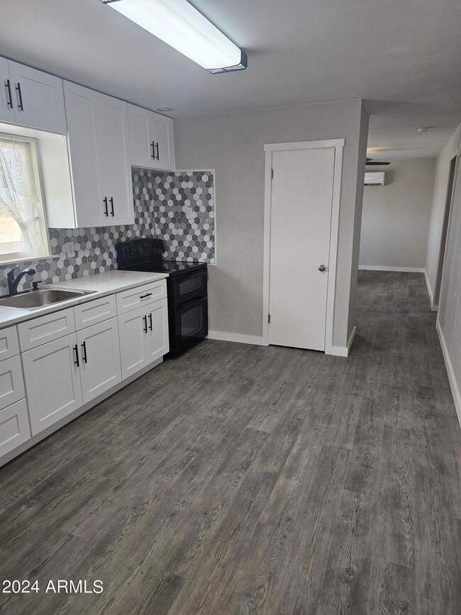507 W Norma St (17)