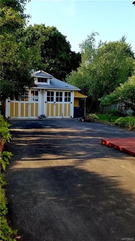 2 car detached garage
