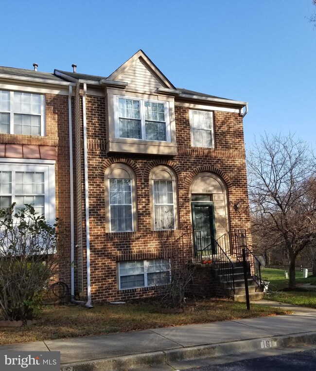 1735 Stourbridge Ct, Bowie, MD 20721 - photo 2