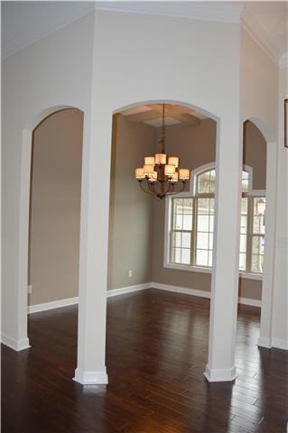 12' ceiling in the dining room.